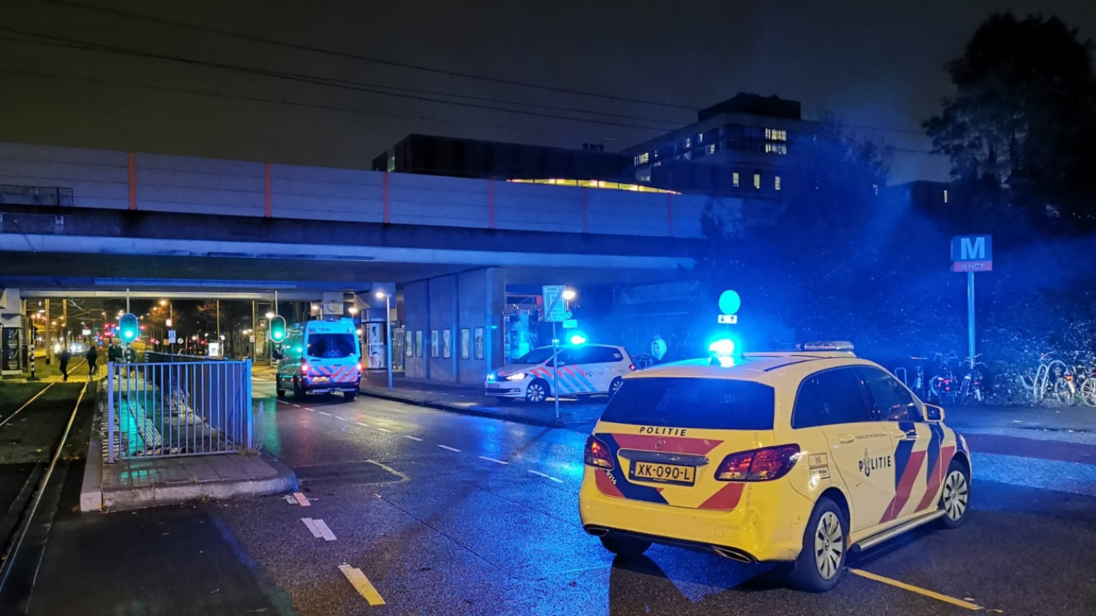 Voetganger gewond bij aanrijding met auto op Jan van Galenstraat