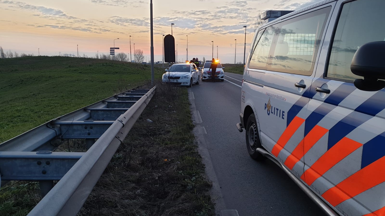 klemgereden automobilist a8 assendelft / Westzaan na aanrijding in Osdorp / Osdorper Ban 