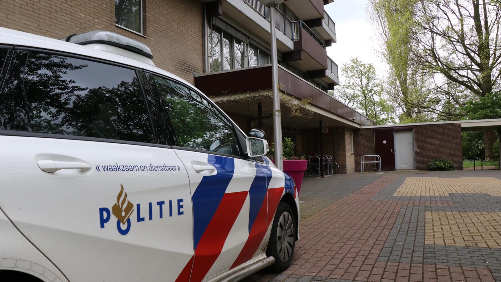 Bejaarde overvallen bij flat in Amstelveen