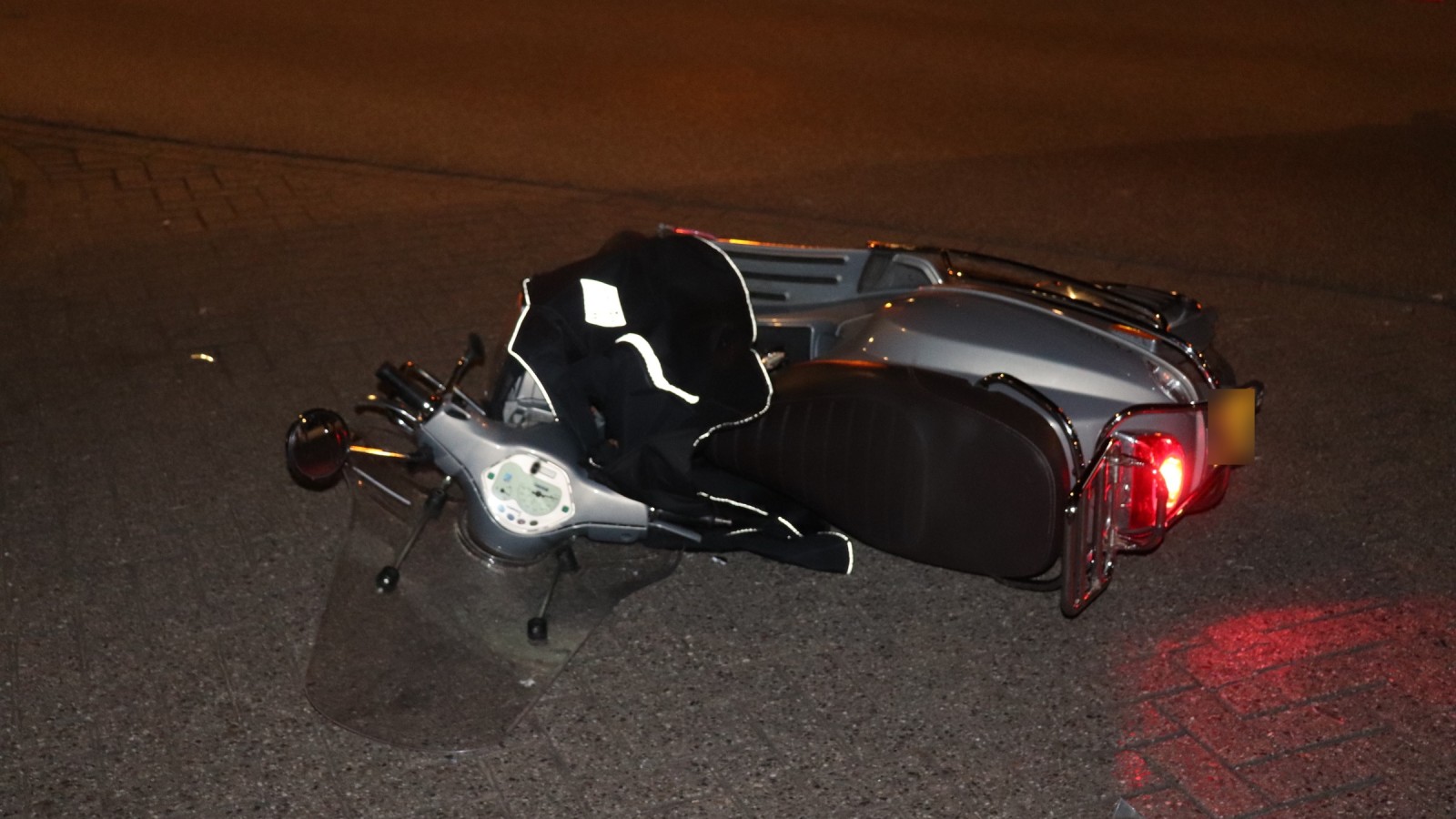 Scooterrijder gewond na botsing op Banne Buikslootlaan