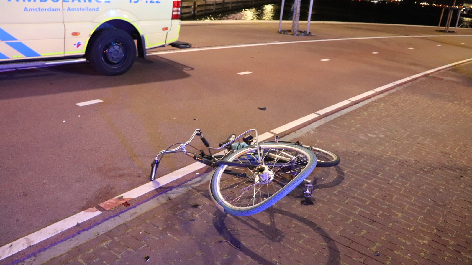 Fietser gewond na botsing met scooter
