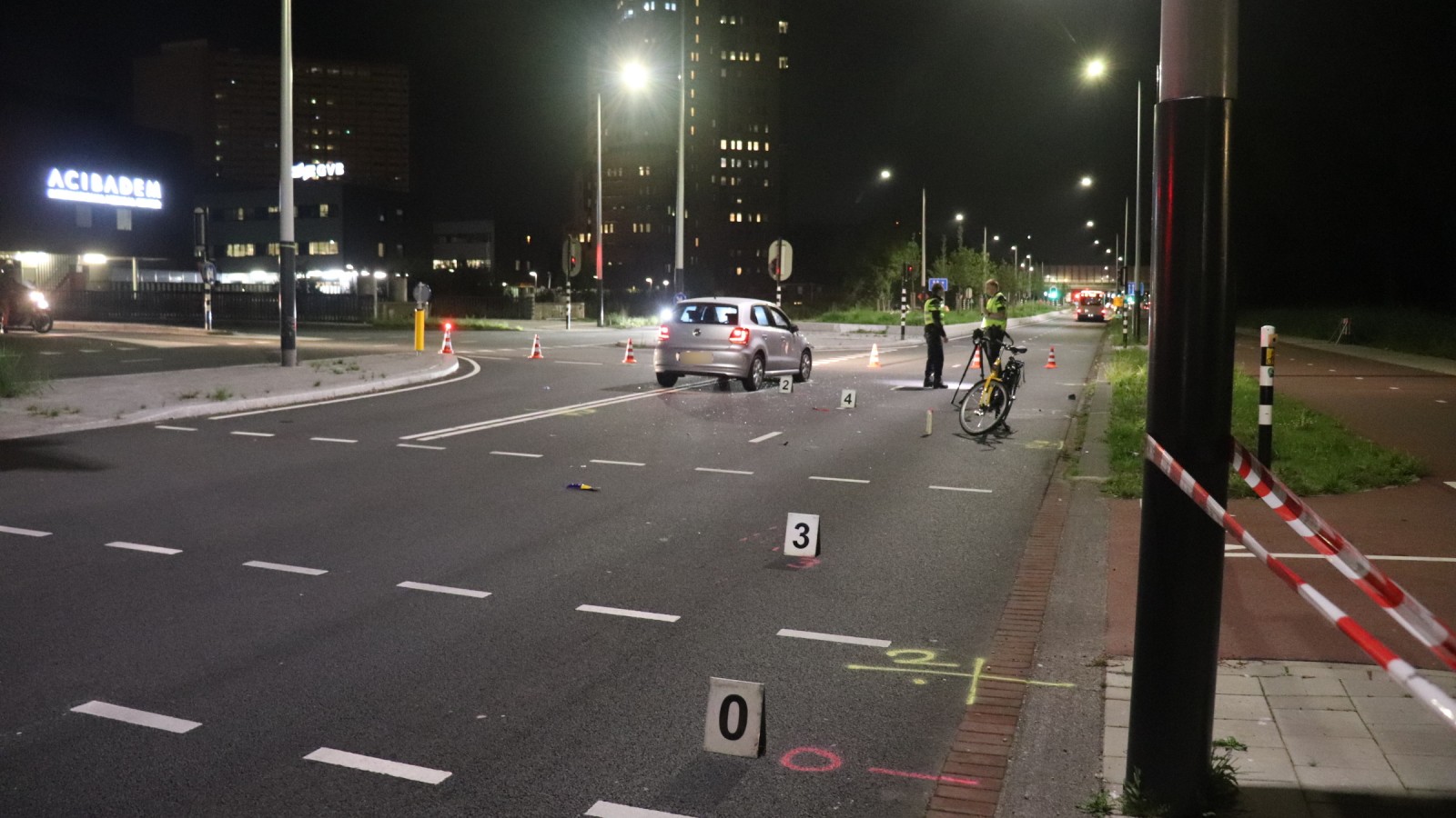 Automobilist opgepakt na aanrijding met fietser op Haarlemmerweg