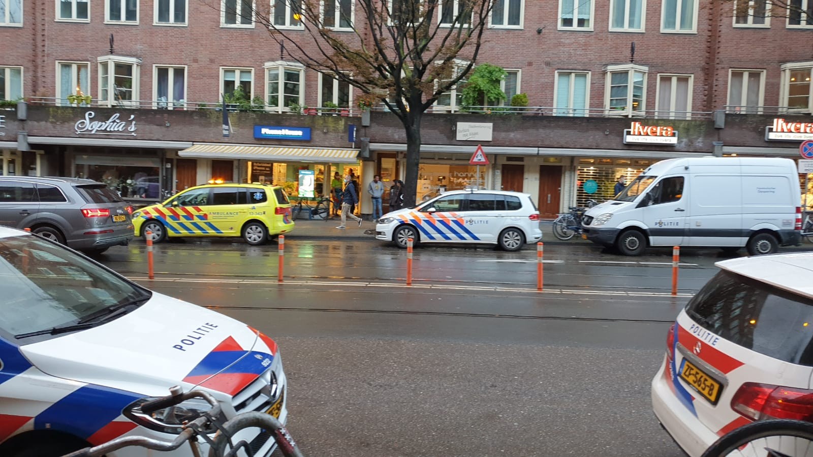 Lichtgewonde na overval in The Phone House bij Hoofddorppleinbuurt ...