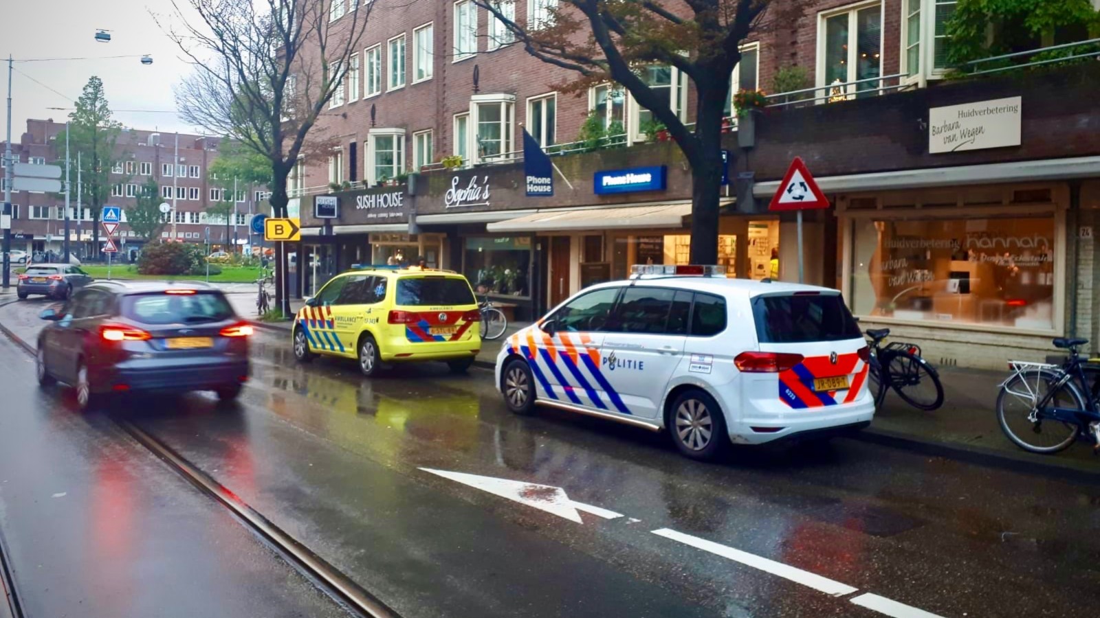 Lichtgewonde Na Overval In The Phone House Bij Hoofddorppleinbuurt 