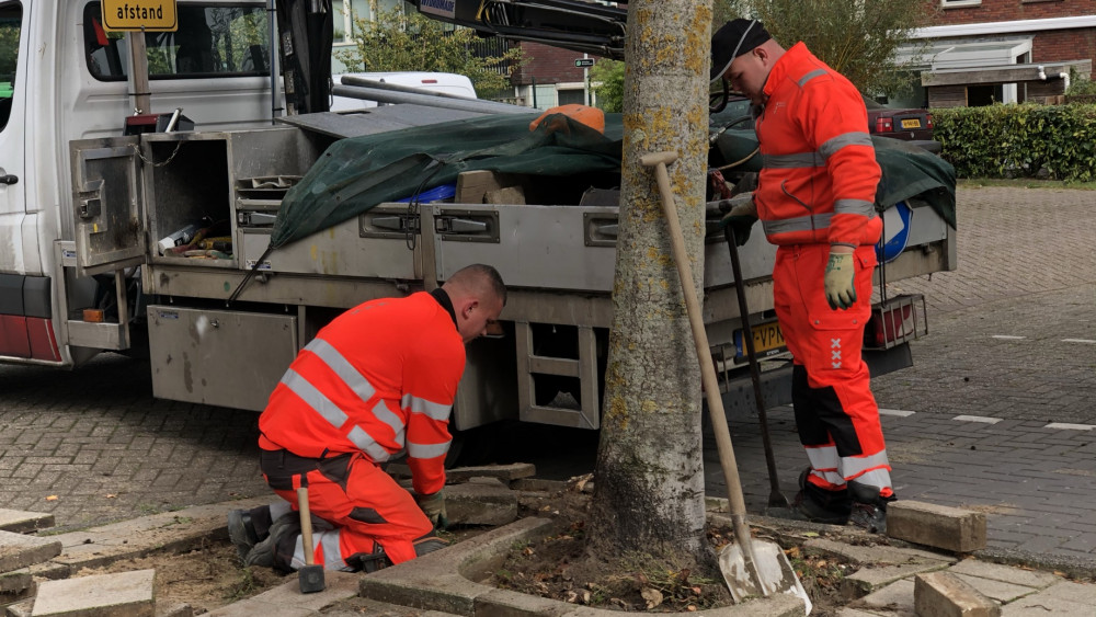 Street sweepers and road workers furious about evening and weekend shifts