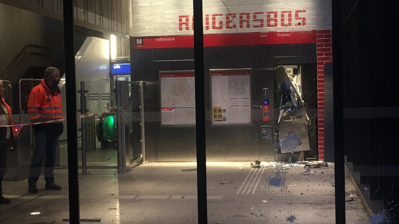 Kaartjesautomaat Reigersbos opgeblazen