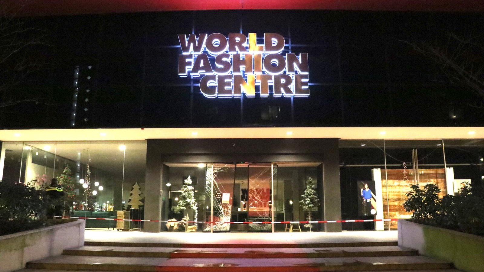 Ramkraak bij World Fashion Center