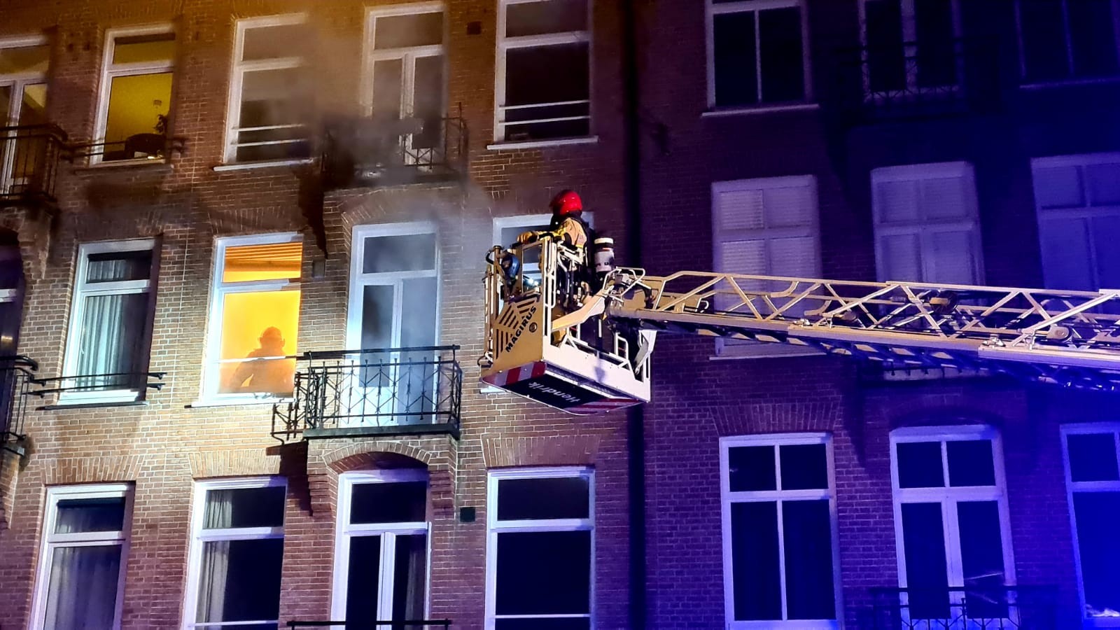 Brand in woning op Pieter Langendijkstraat