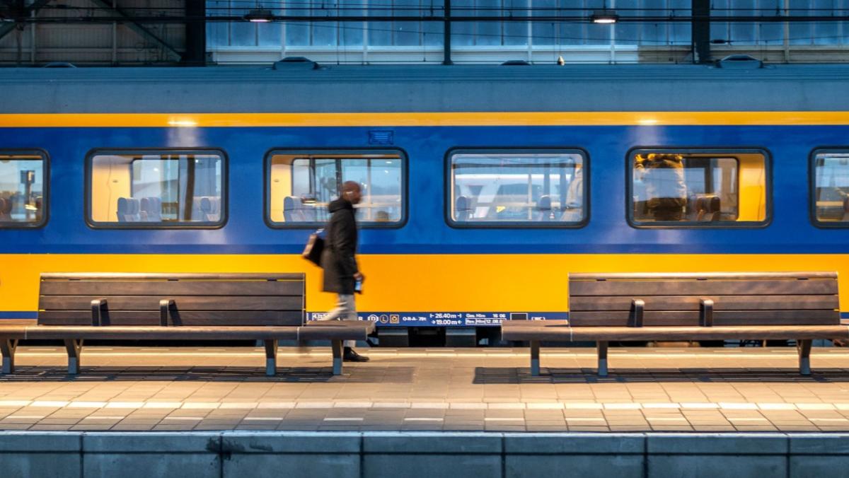 Geen treinen tussen Sloterdijk en Haarlem door aanrijding