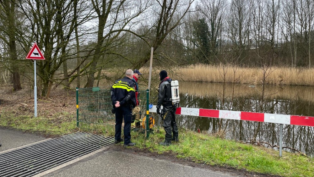 Stoffelijk Overschot Gevonden In Het Water Aan De Riekerweg - AT5