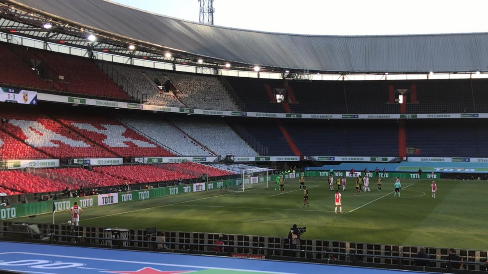 Onvoorziene omstandigheden Resistent architect Ajax-kaarten voor bekerfinale tegen PSV zijn uitverkocht - AT5