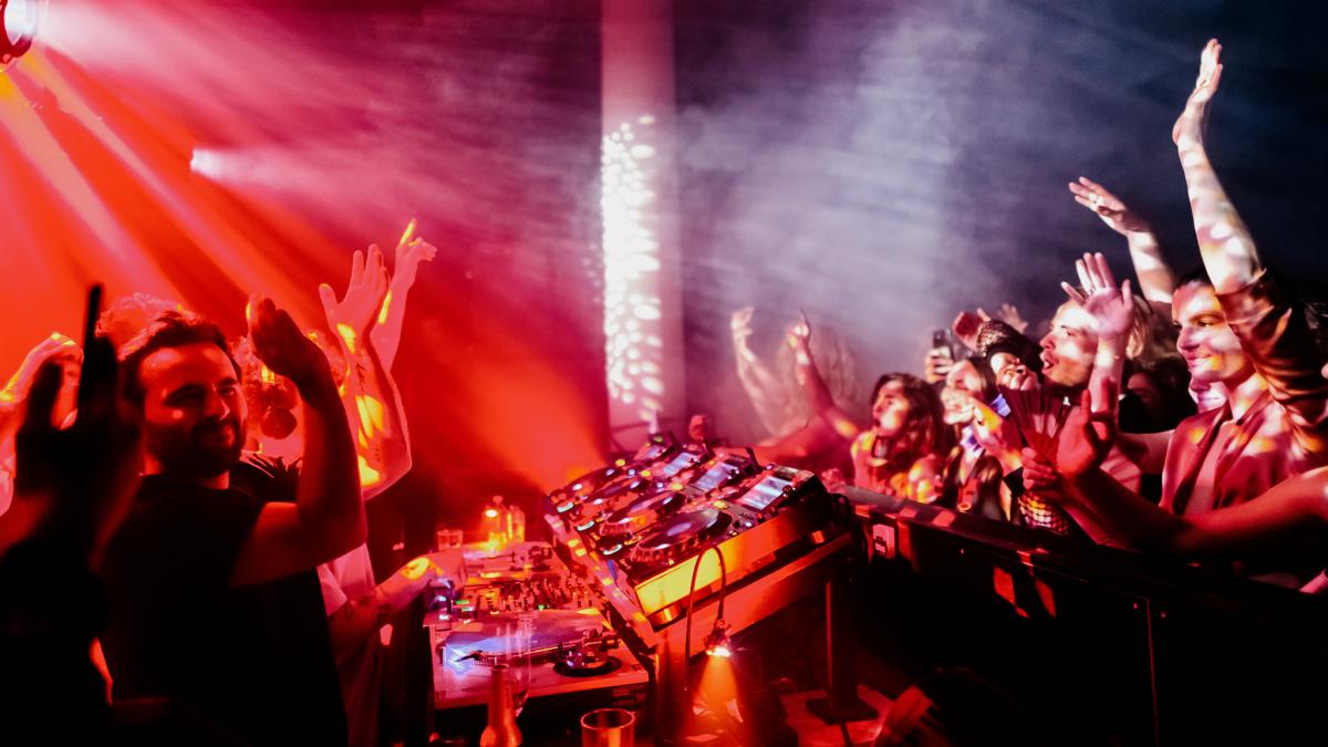 Gemeente wil eerste nachtclubs in Zuidoost en Weesp