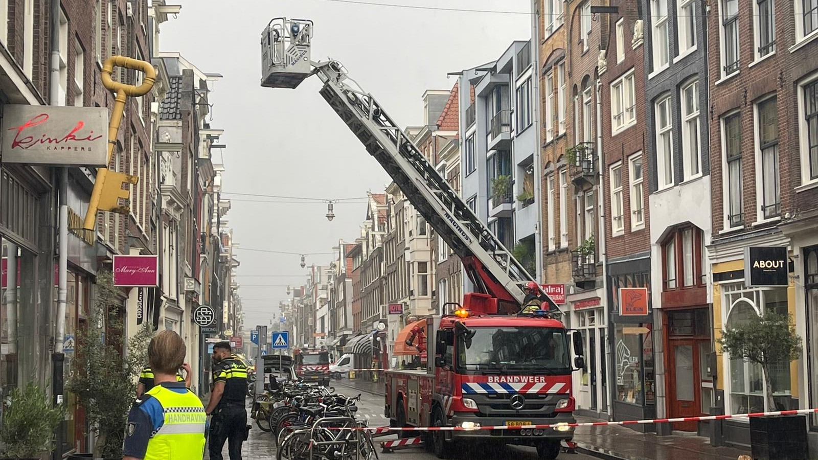 Woningen Haarlemmerdijk ontruimd wegens gaslucht