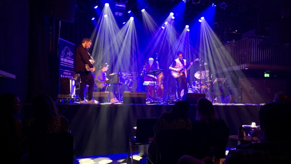 lokaal-talent-tijdens-open-podium-haarlem-voor-het-eerst-live