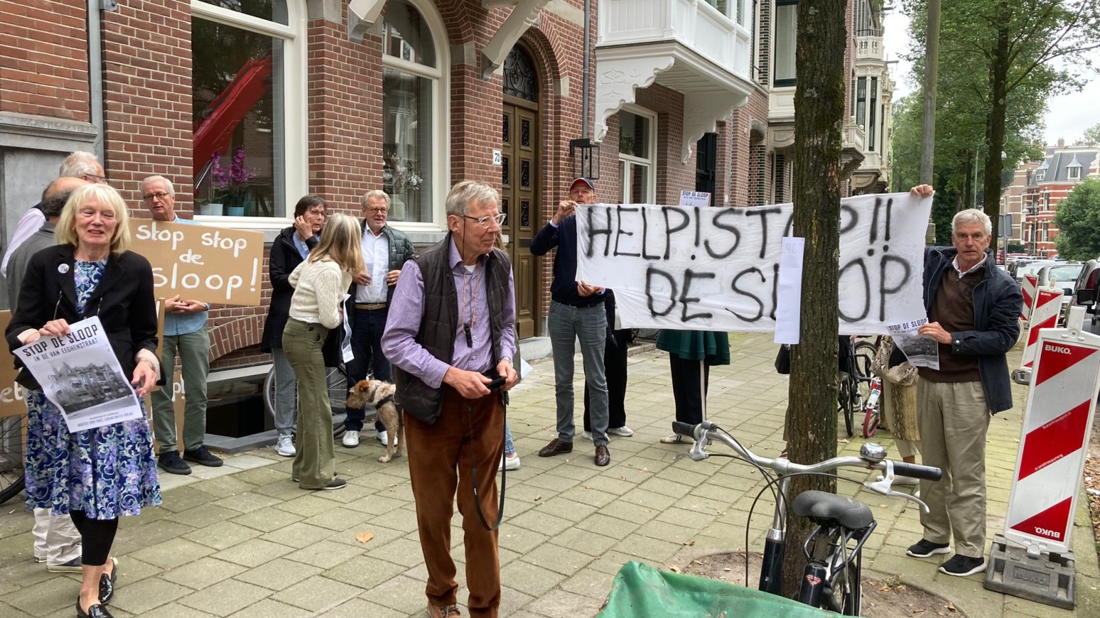 Demonstratie Van Eeghenstraat 70-72