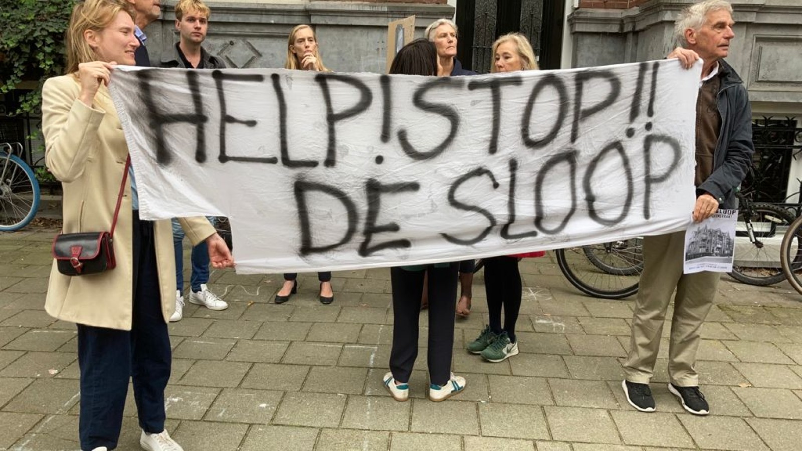 Demonstratie Van Eeghenstraat 70-72