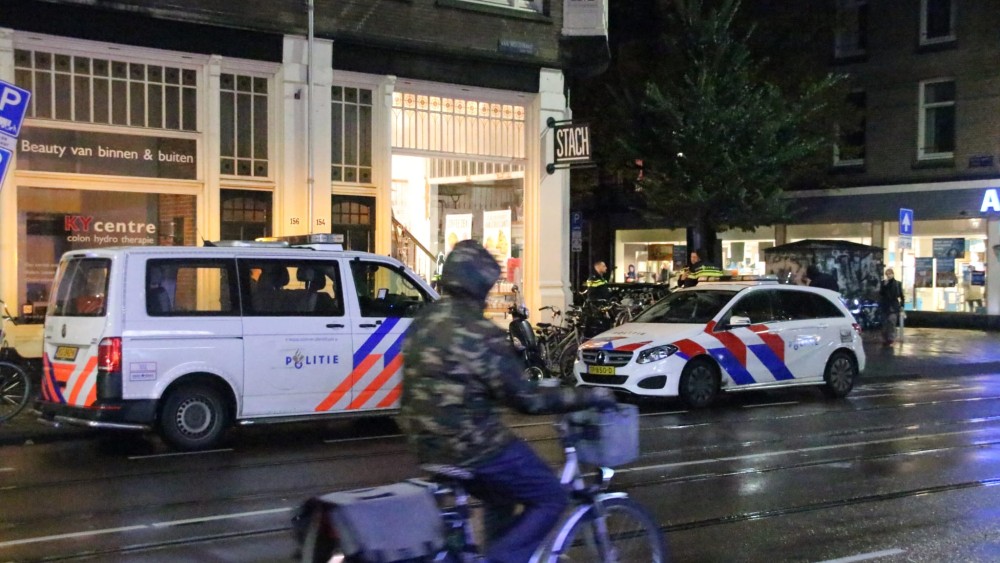 Poging Tot Gewapende Overval In Supermarkt In De Pijp, Dader Gevlucht - AT5