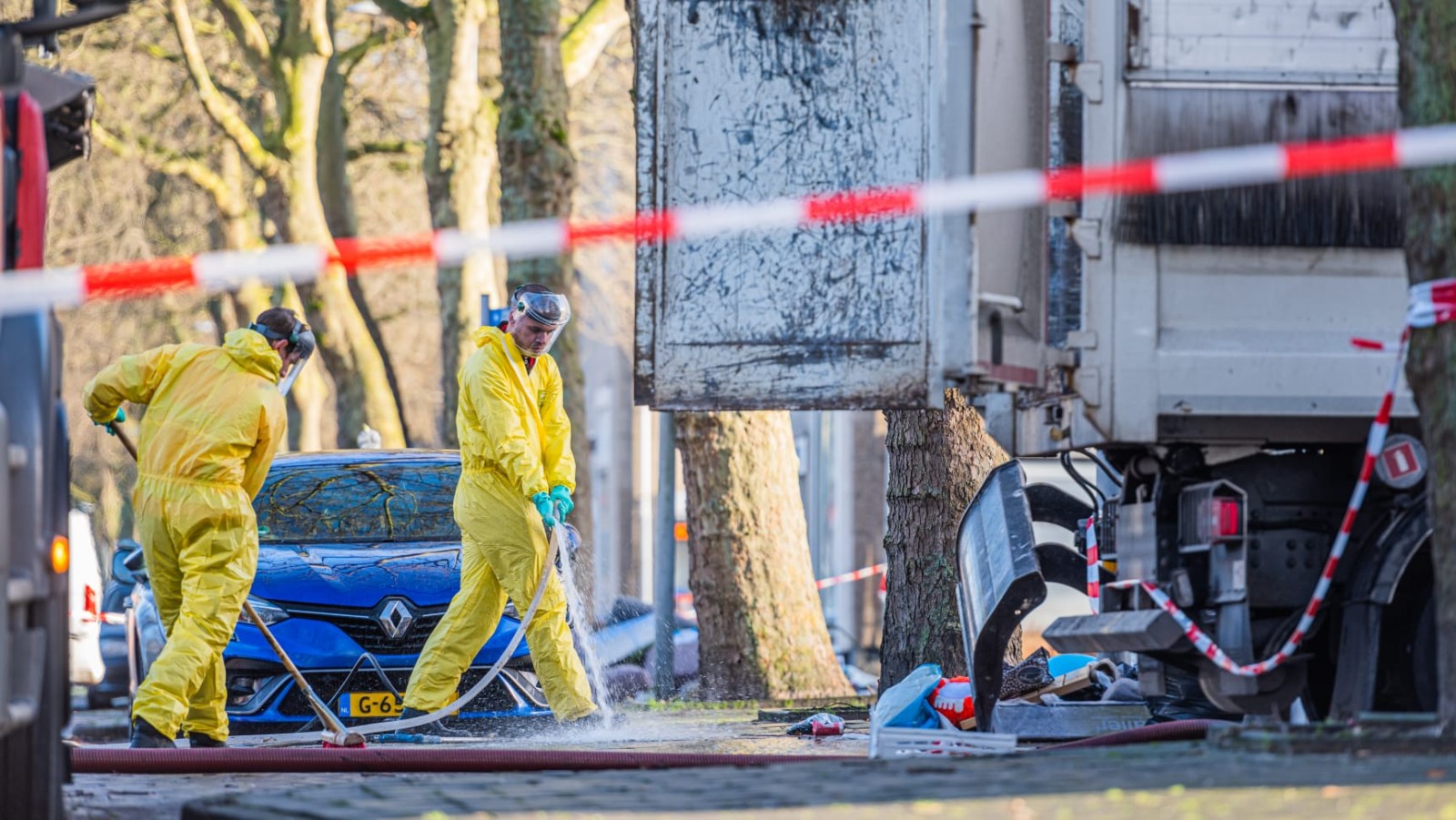 Flesje met bijtende stof in Comeniusstraat