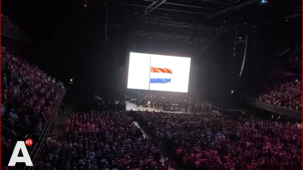 Impressive silence from fans Andrea Bocelli in Ziggo Dome