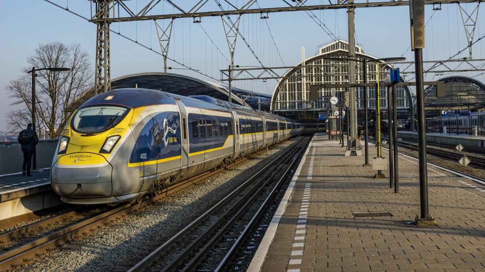 Impasse kleurstof plannen Mogelijk jarenlang geen Eurostar naar Londen vanuit Amsterdam Centraal door  verbouwing - AT5
