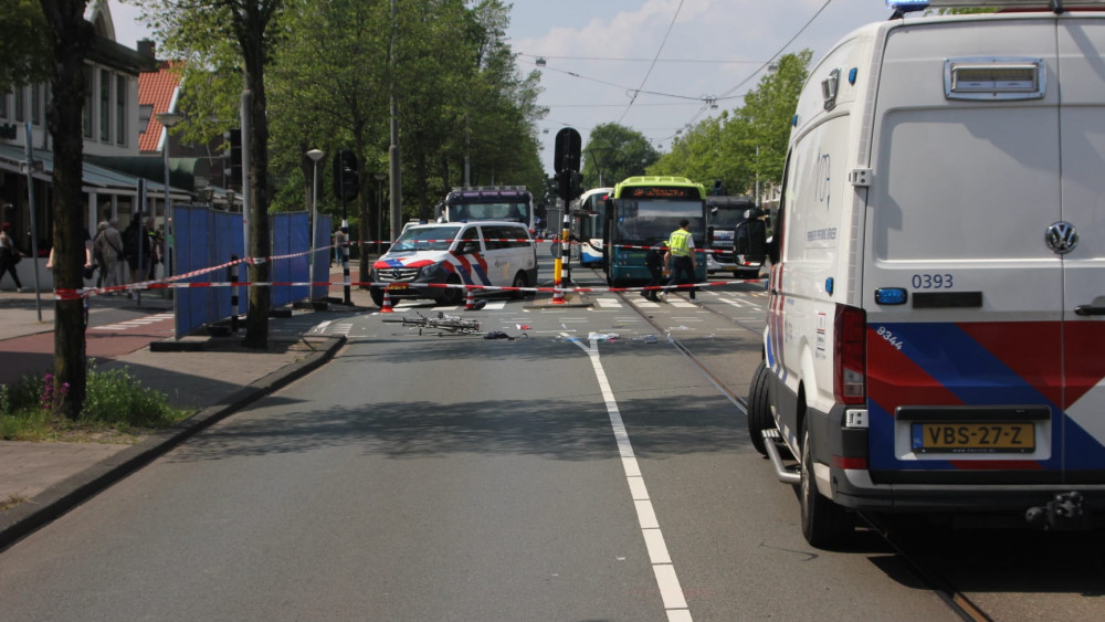 Fietser Zwaargewond Na Ongeluk Op De Middenweg - AT5