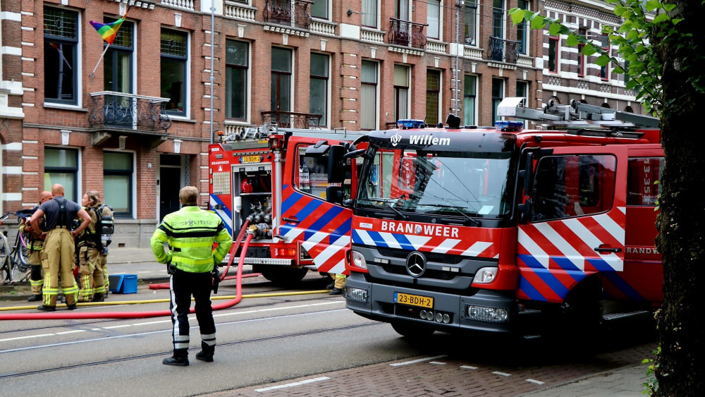 Zwaargewonde Na Woningbrand Aan Oosterpark - AT5