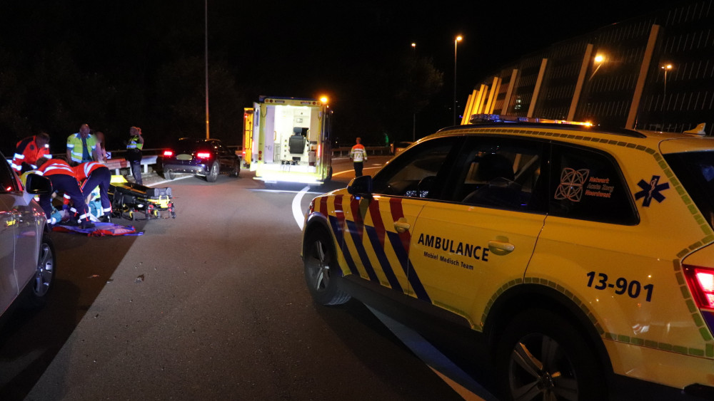 Motorrijder Belandt Onder Vangrail Bij Ongeluk Op A10 - AT5