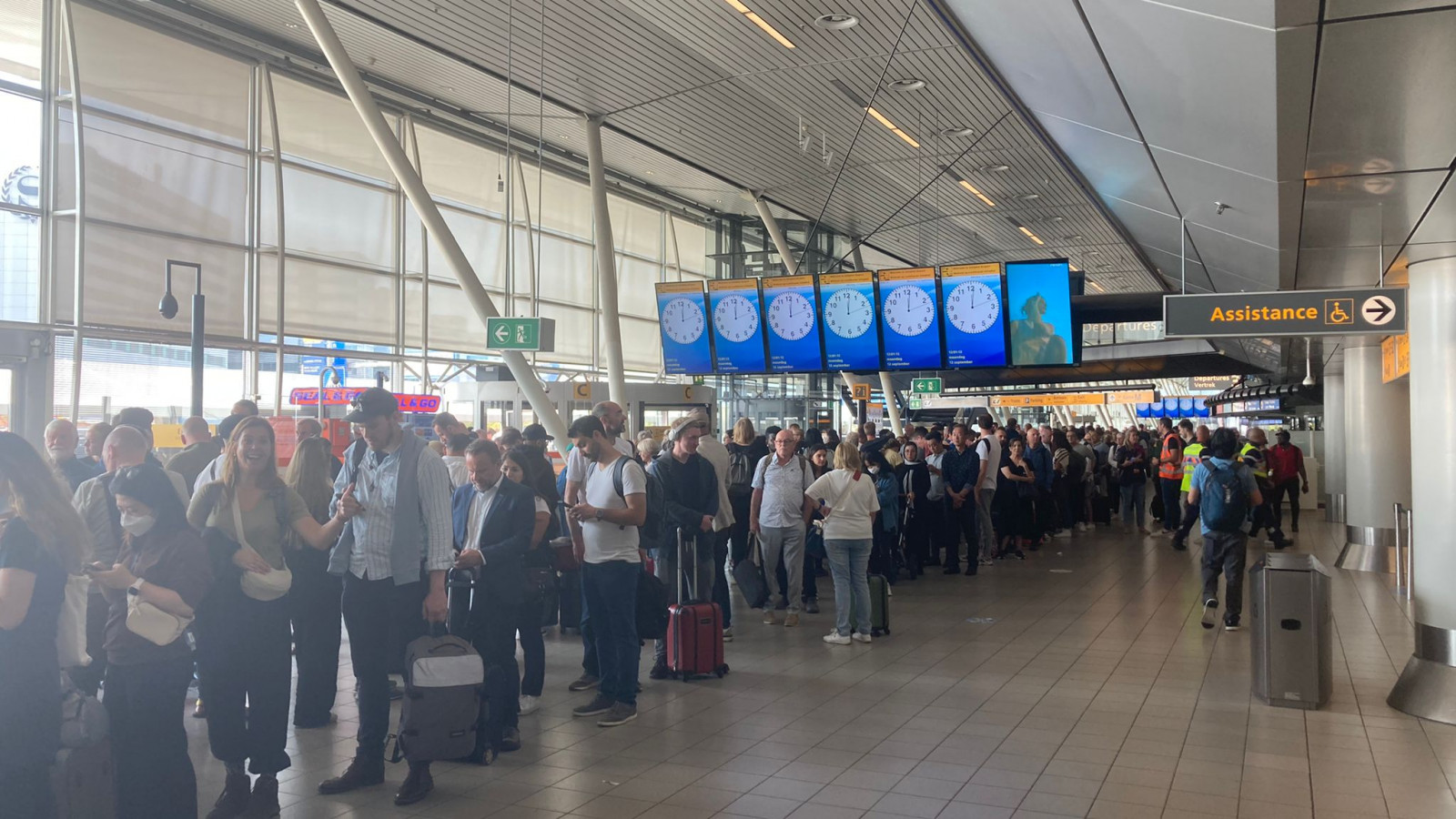 Extreme drukte op Schiphol