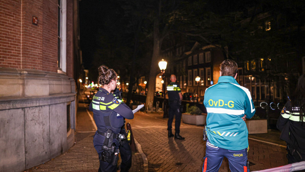 Man Raakt Zwaargewond Bij Steekpartij Op De Wallen - AT5