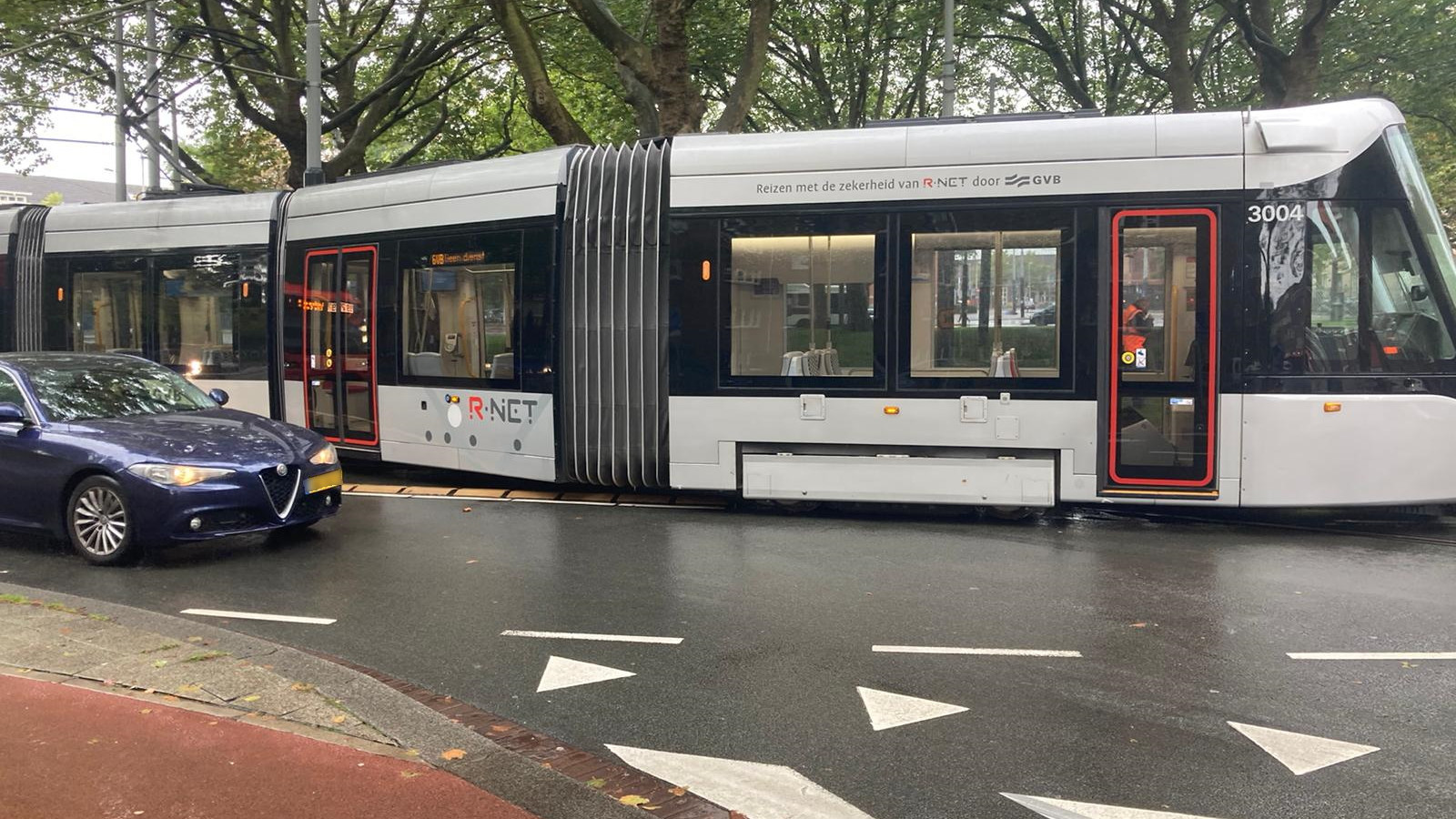 Tram ontspoord Haarlemmermeerstation