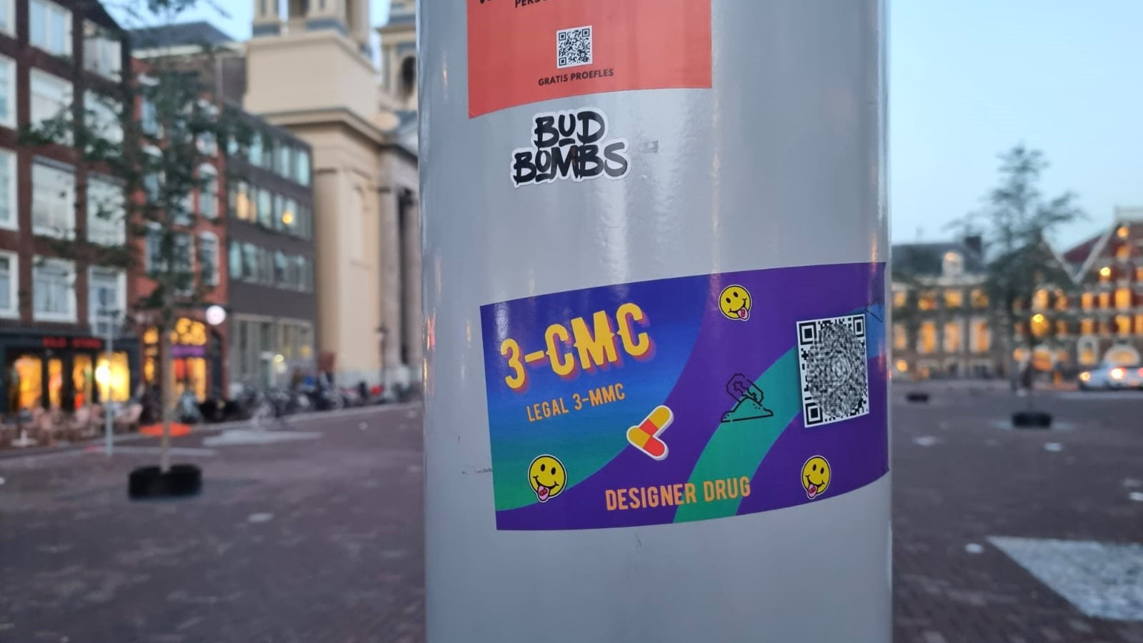 Drugssticker op Waterlooplein