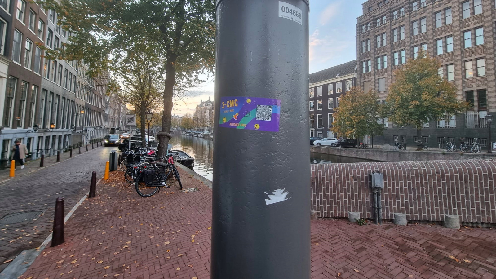 Drugssticker op Vijzelgracht