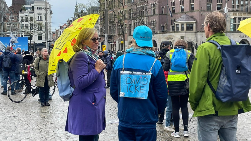 Dam Loopt Leeg Na Verboden Demonstratie - AT5