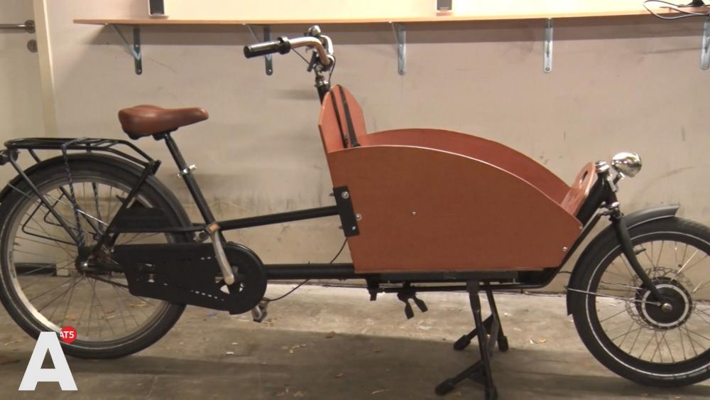 materiaal annuleren Onheil Eigenaren van gestolen elektrische (bak-)fietsen gezocht - AT5