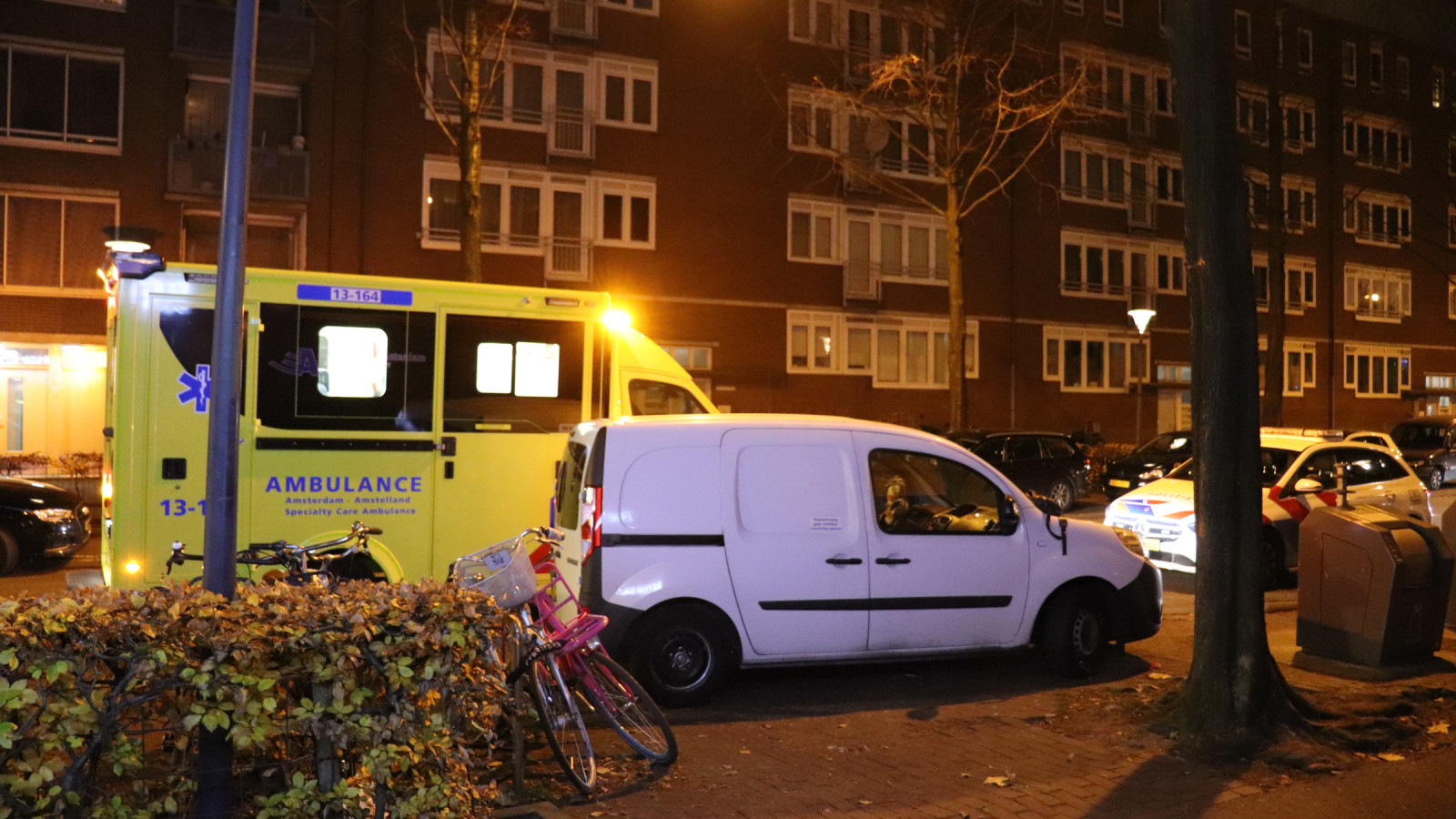 Lachgasbezorger beroofd op Molukkenstraat