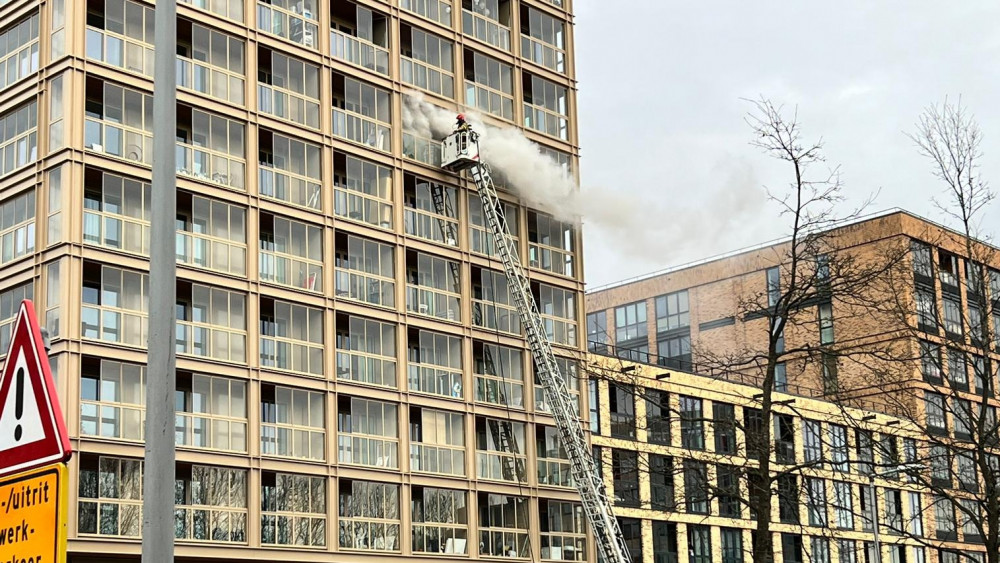 Fire in an apartment complex in Nieuw-West, three injured