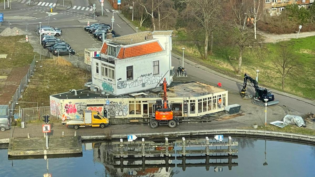 Deel voormalig café de Omval gesloopt: 