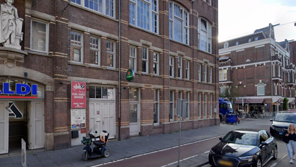 Seriously injured in assault Admiraal de Ruijterweg, police are looking for perpetrator