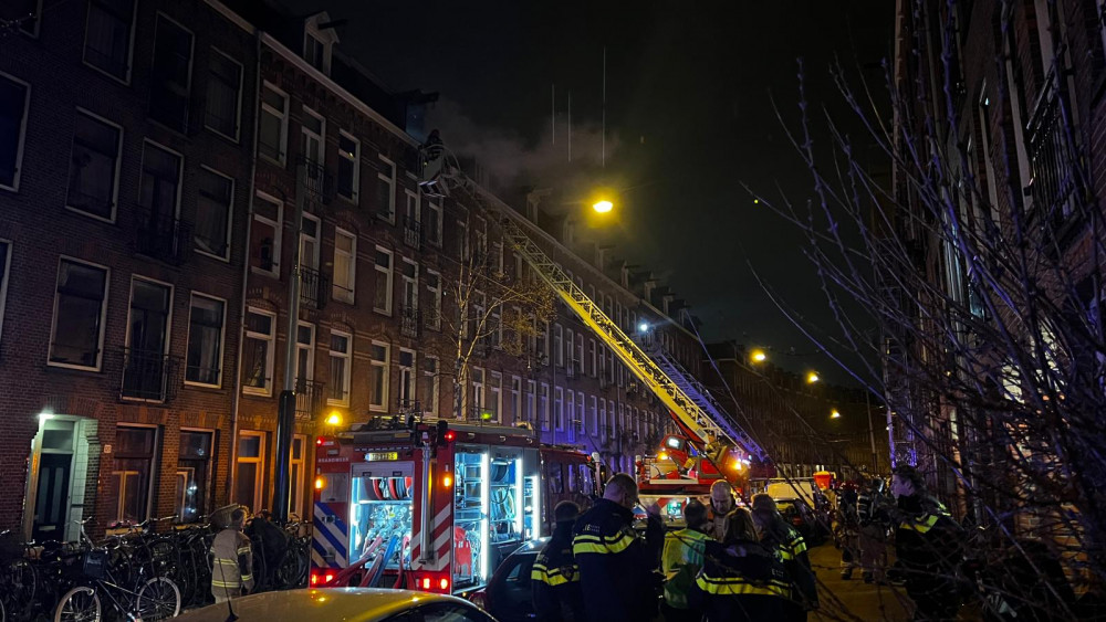 Fire brigade must scale up for a raging fire in the Staatsliedenbuurt home