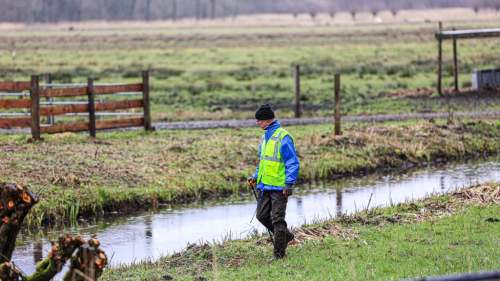 Veteranen Search Team Zoekt In Amsterdamse Bos Naar Vermiste Jessica ...