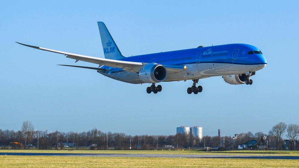 KLM mag piloot ontslaan na 20 jaar grensoverschrijdend gedrag