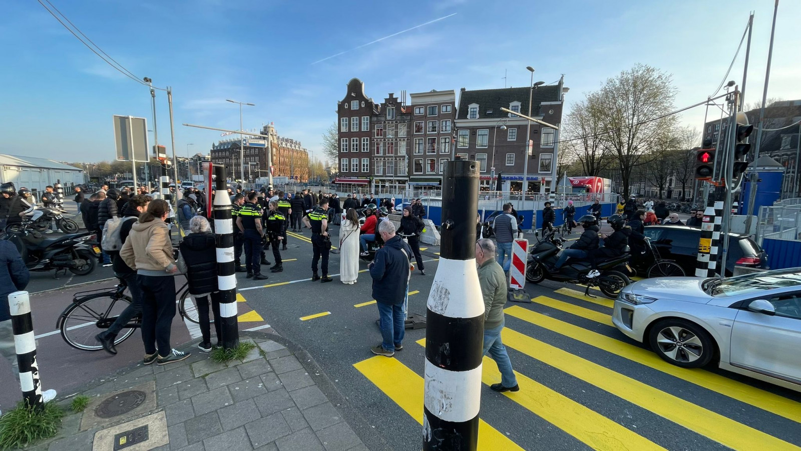 Taxi-protest Prins Hendrikkade 