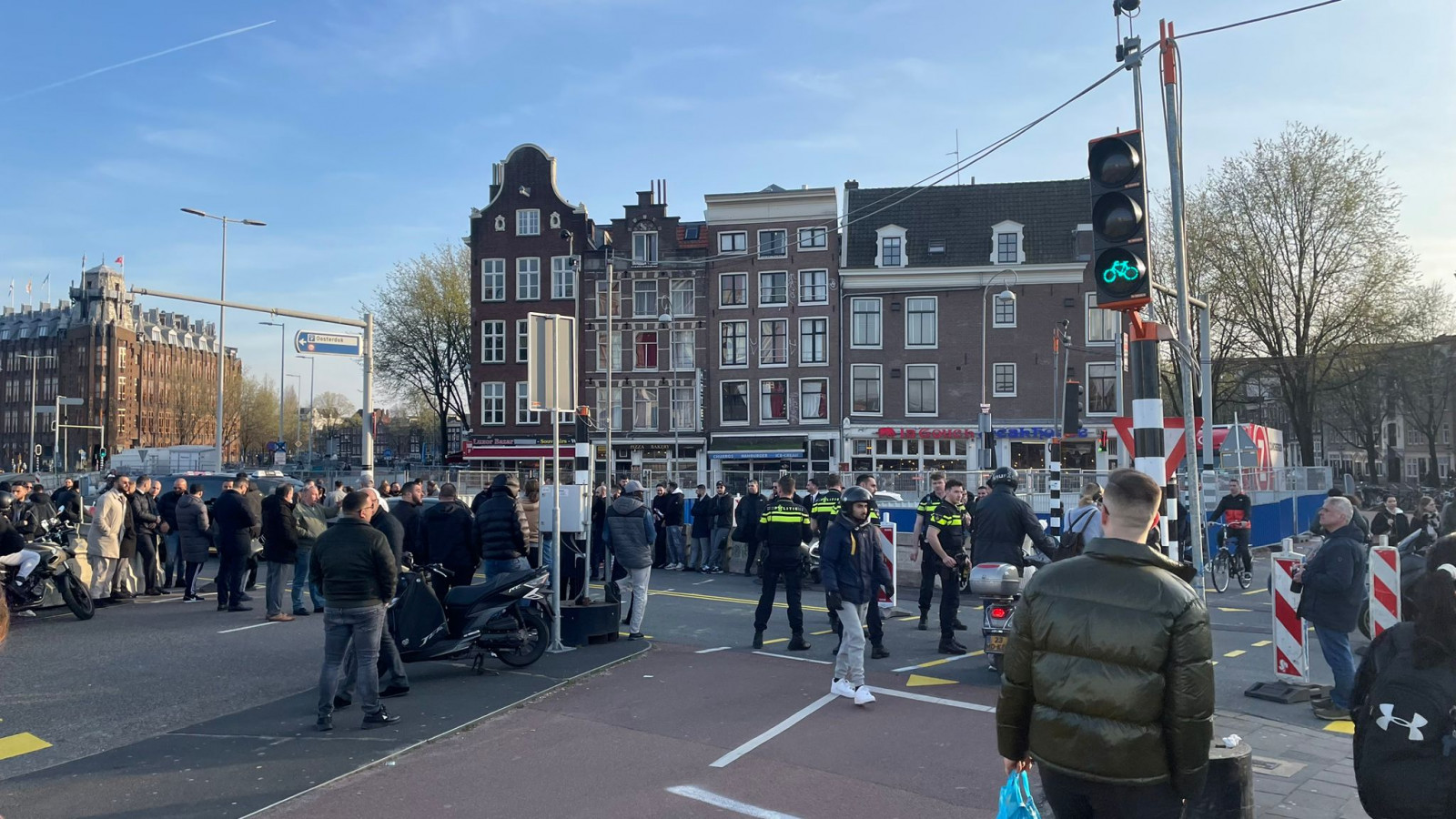 Taxi-protest Prins Hendrikkade 