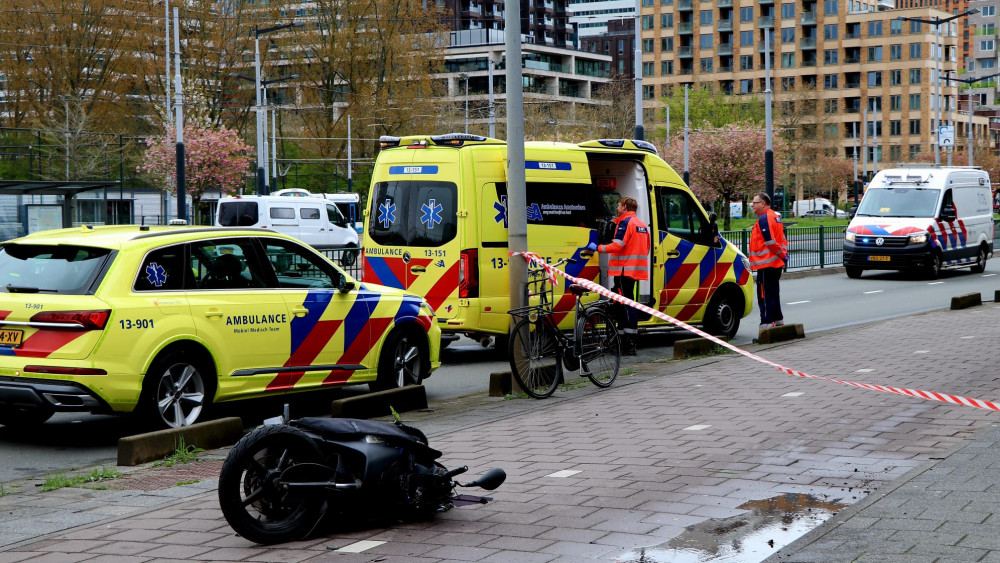 19-Year-Old Scooter Rider Killed in Collision on De Boelelaan in Zuid