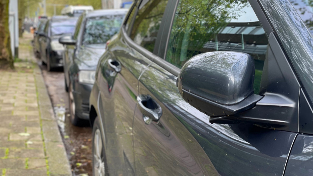 Gemeente wil geen parkeervergunning meer afgeven voor vervuilende auto's