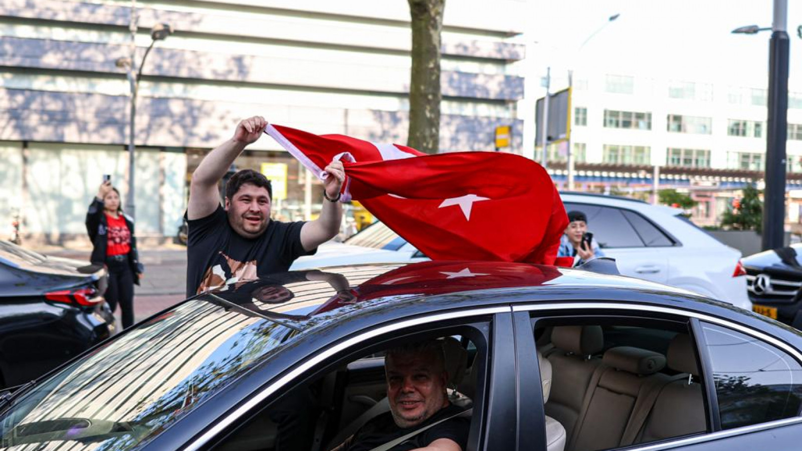 Aanhangers Erdogan vieren verkiezingswinst