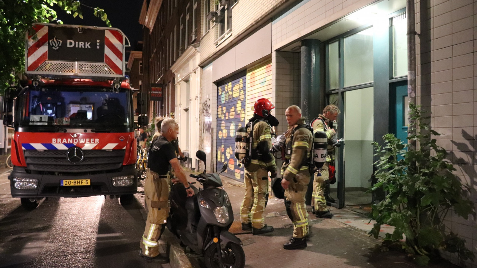 Explosie portiek Govert Flinckstraat