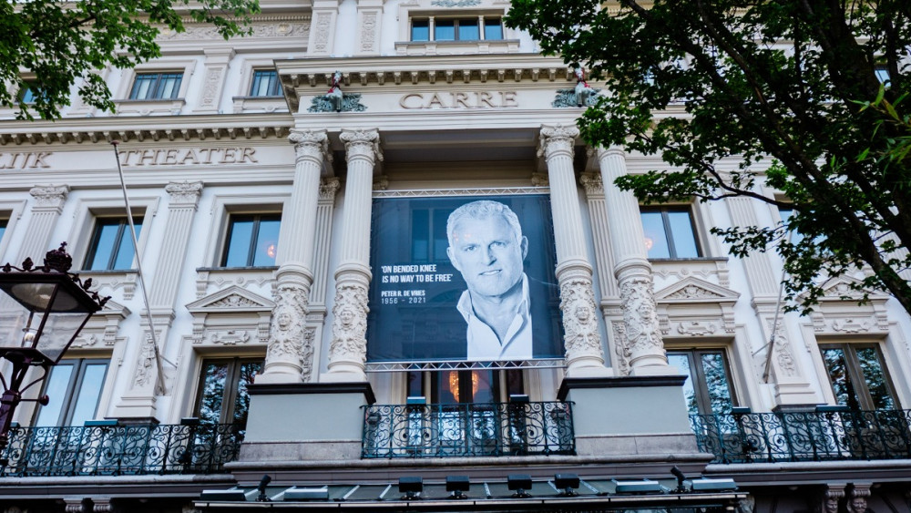 Monument to Peter R. de Vries on Leidseplein: Construction and Design Updates