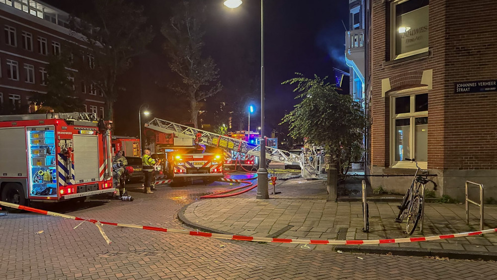 Brand In Kantoorpand In Zuid: Meerdere Woningen Ontruimd - AT5