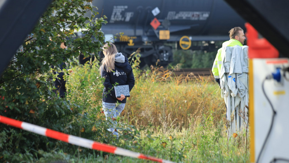 Overleden Man Aangetroffen In Water Westelijk Havengebied - AT5